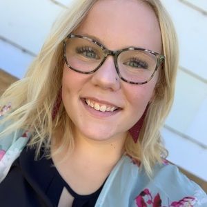 Meet your Posher, Emma